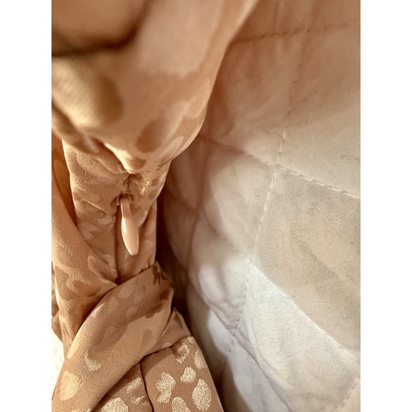 Silky Karen Millen Italian Jacquard Faux Wrap Luxe Mini Dress Pink Leopard Sz 2 - Picture 10 of 16